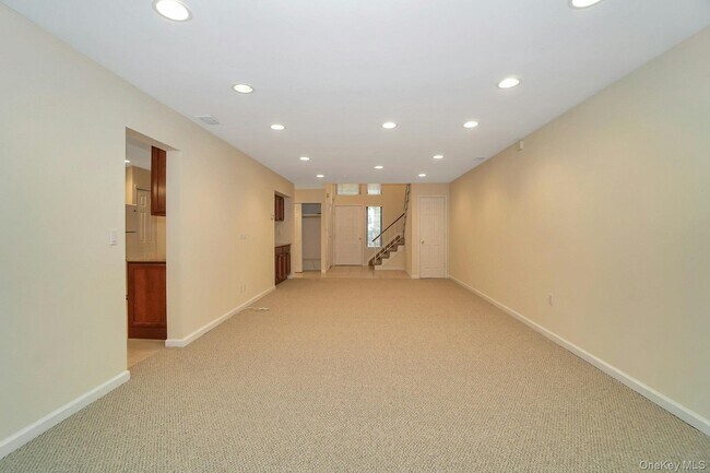 Photo - 23 Meadowood Dr