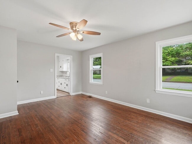 Photo - 1220 19th Ave SE
