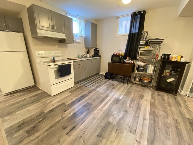 Photo - 24 Armour Crescent Unit 1