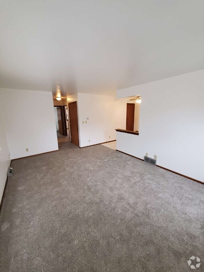 Building Photo - 1112 S 62nd St Rental