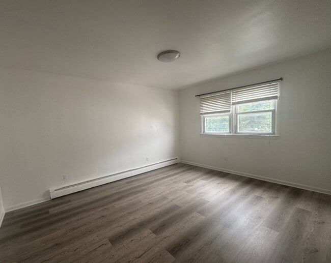Photo - 121 Mallory Ave Unit 121 Mallory Ave #3