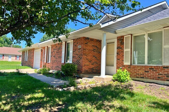 Photo - 2509 Hollyhock Dr