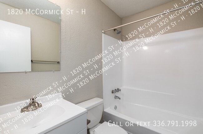 Photo - 1820 McCormick St Unit H