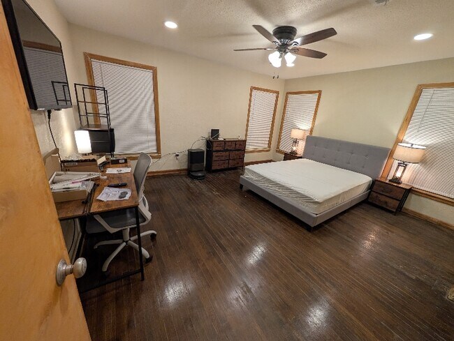 Photo - 1602 Sycamore St