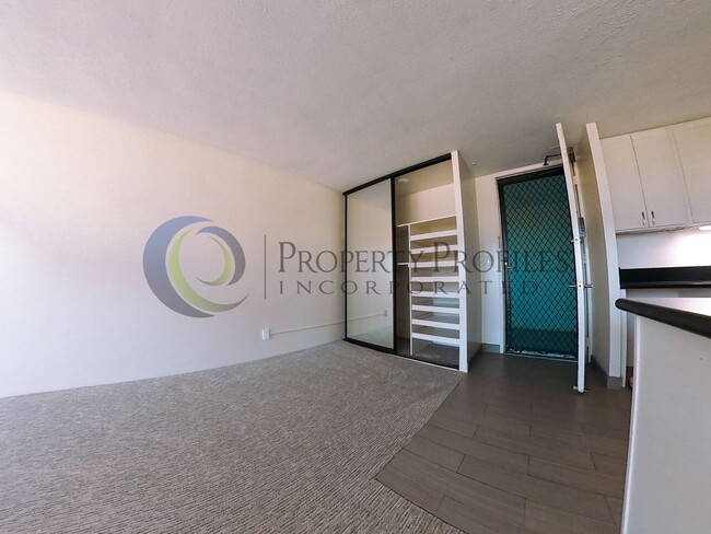 Photo - 1 Bedroom, 1 Bath condo unit at The Elms Unidad 802