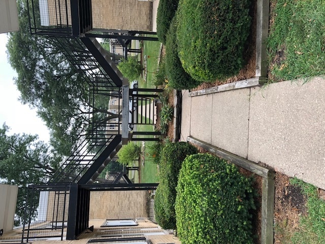 Photo - 1116 W Hawthorne St Apartment Unit B