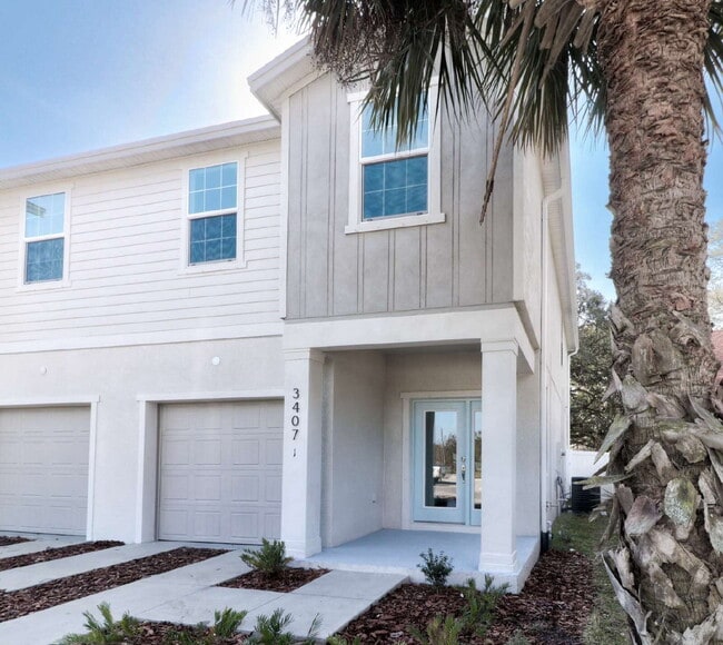 Building Photo - Spacious Two-Story East Tampa Rental Near Parks, Downtown and Major Highways Unit #1