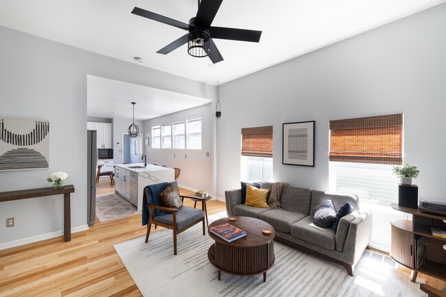 Photo - 1121 Laurel St