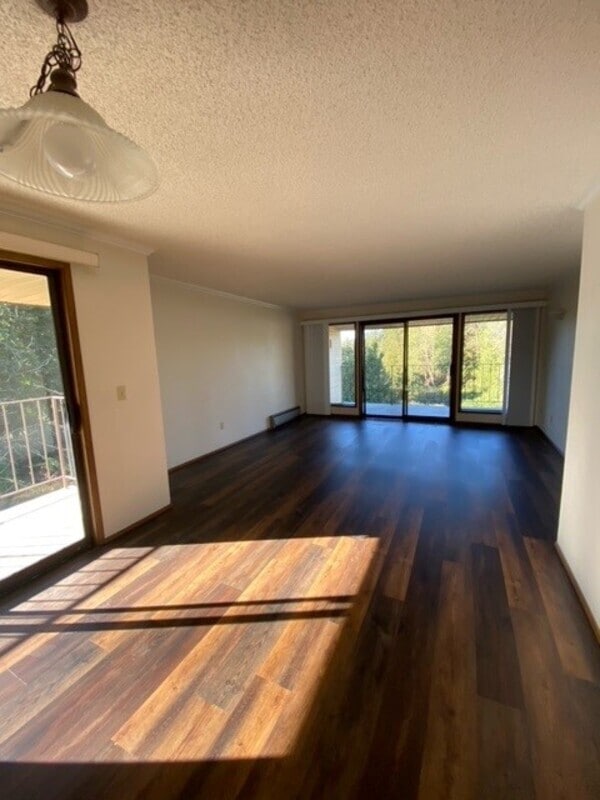 Photo - 401 La Villa Drive