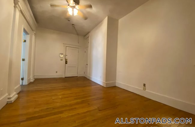 Photo - 1254 Commonwealth Ave Unidad 4