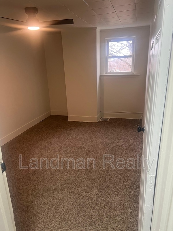 Photo - 2917 Shadeland Ave