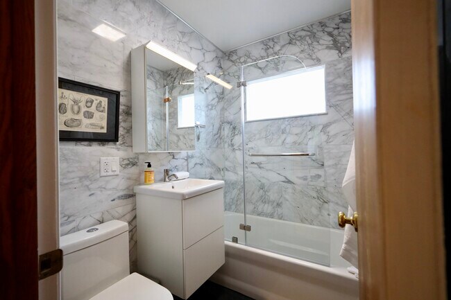 Renovated 2BR | Furnished, Util. Inc.