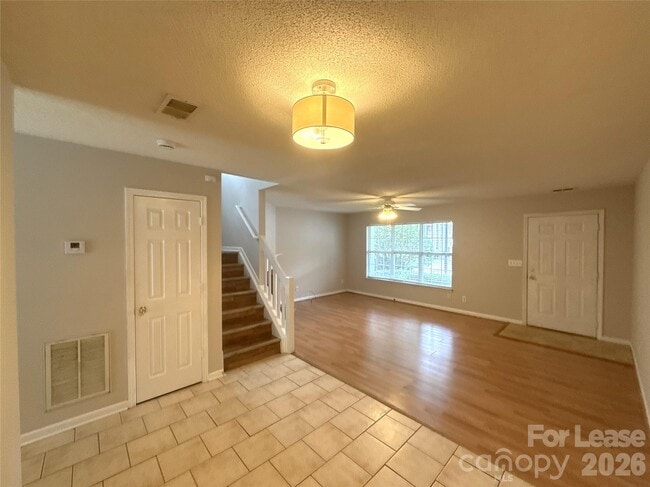 Photo - 747 Mountainwater Dr