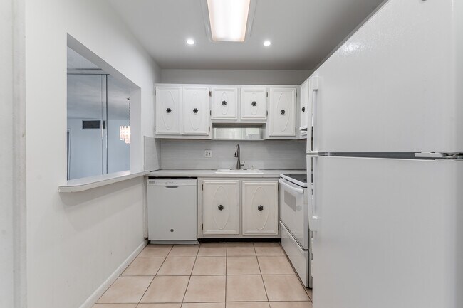 Photo - 251 S Cypress Rd Unit 141