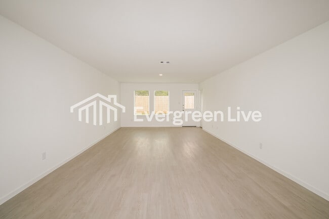 Photo - 7907 Meadow Cranesbill Ln