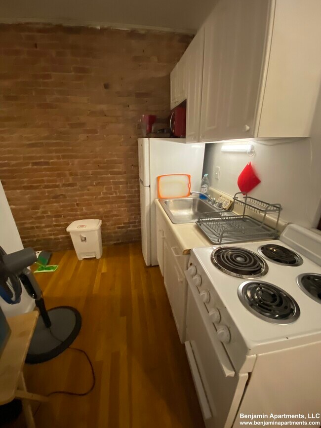 Photo - 28 S Huntington Ave Unit 103