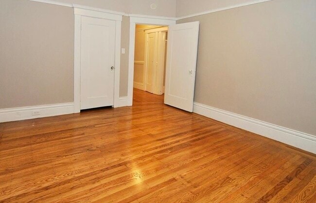 Photo - 1335 Oak St