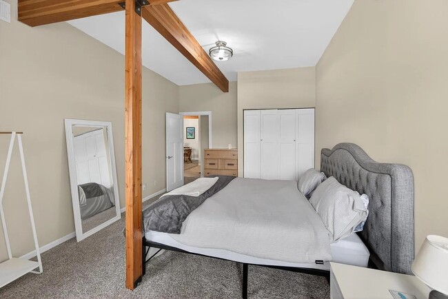 100 Main St Unit 105