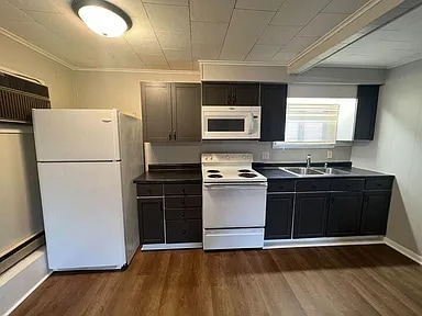 Photo - 304 E Lehr Ave