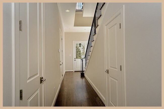 Photo - 215 Willow St