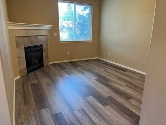 Photo - ga459 Unidad 100