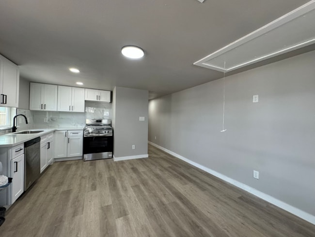 Photo - 3919 Elysian St