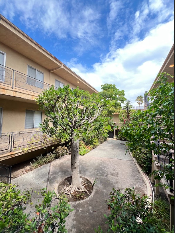 Building Photo - 2637 S Centinela Ave Rental