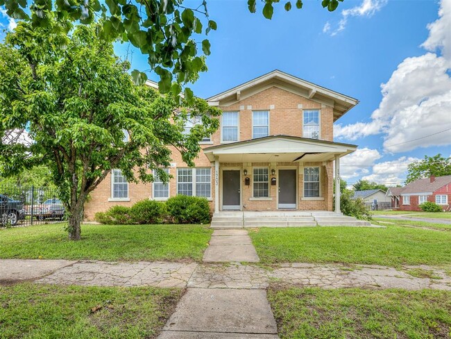 Photo - 1701 NW 18th St Townhome