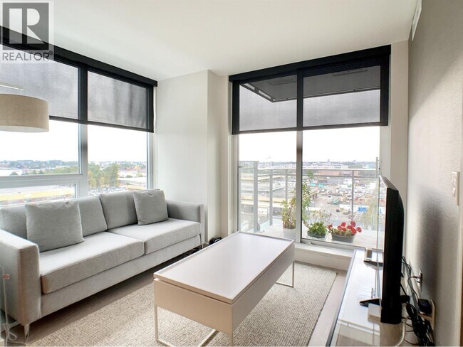 Photo - 433 SW Marine Dr Unit 1006