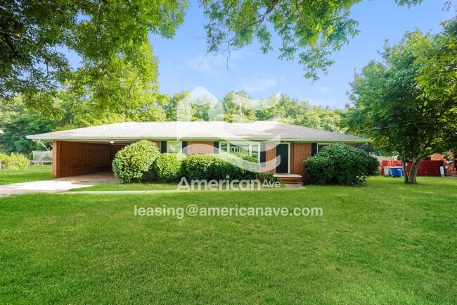 Building Photo - 121 N Page St