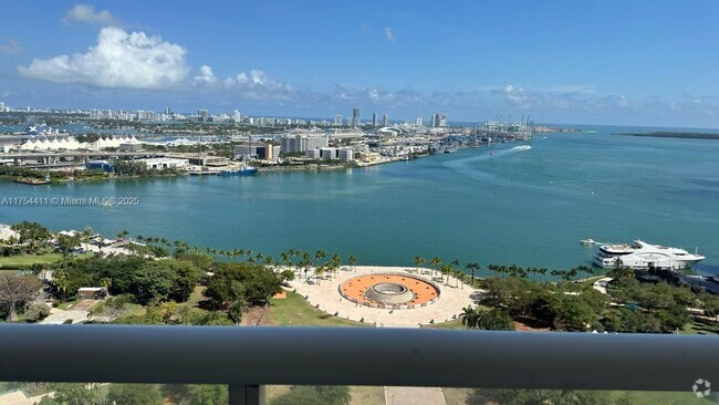 Building Photo - 50 Biscayne Blvd Unit 3010 Rental