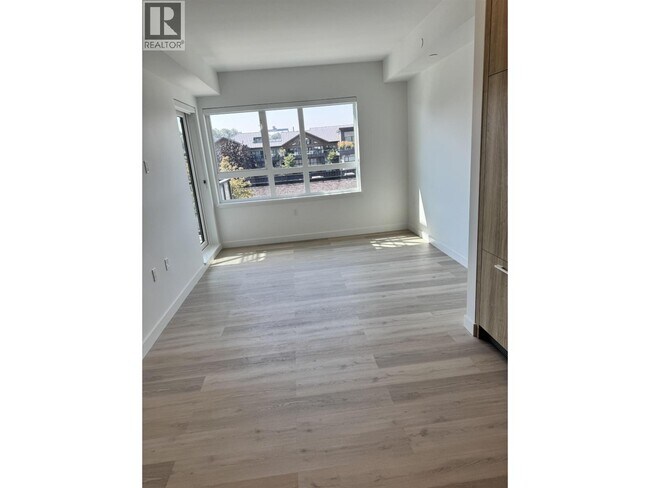 1616 Lloyd Ave Unit 30*