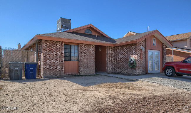 Building Photo - 12154 El Greco Cir Rental