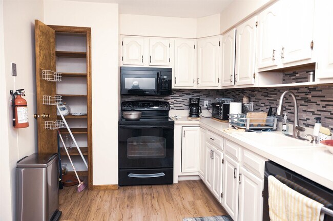 Photo - 9249 John F. Kennedy Blvd Unidad 420