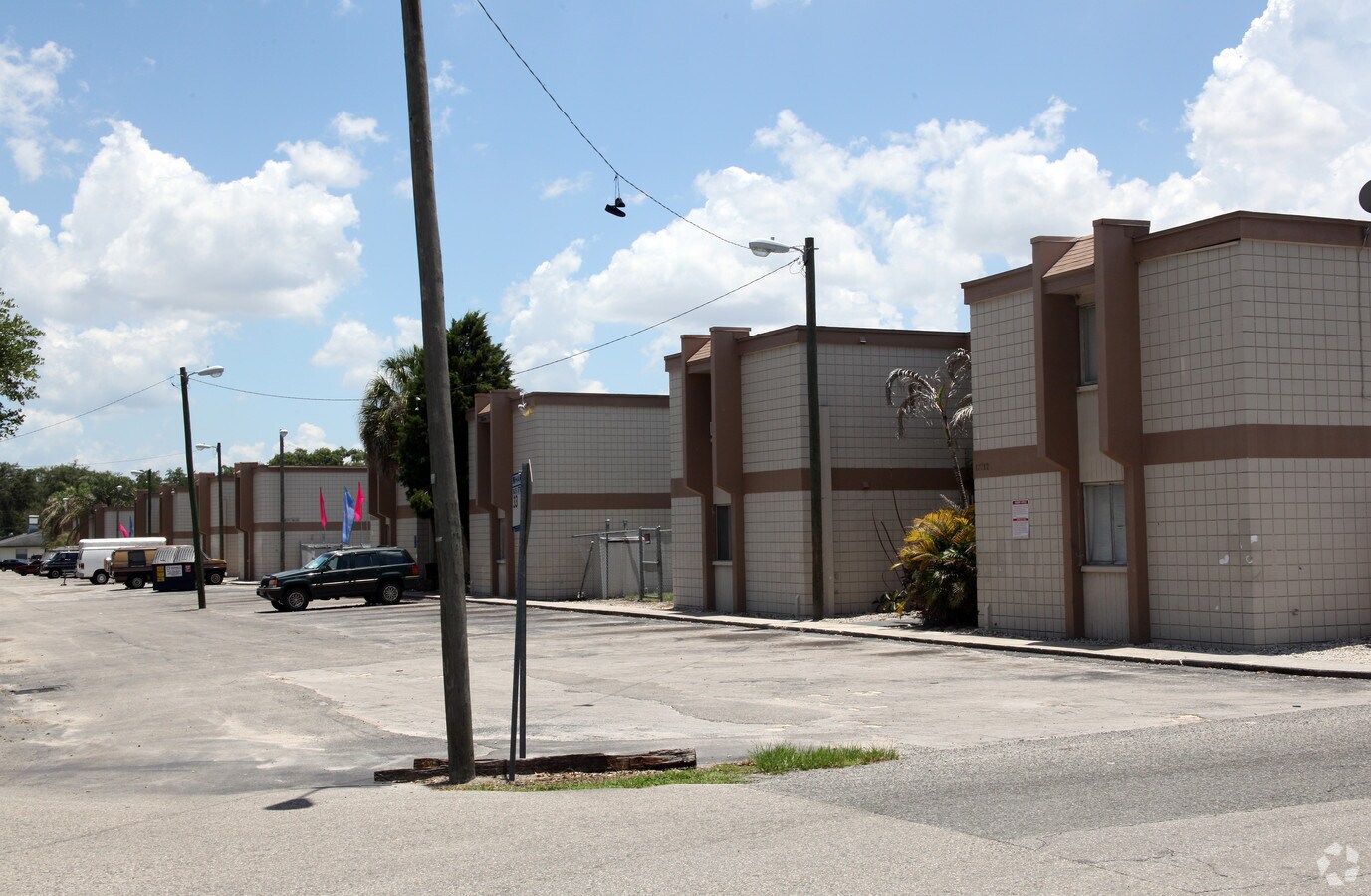 Regency Manor Apartments - Regency Manor Apartments