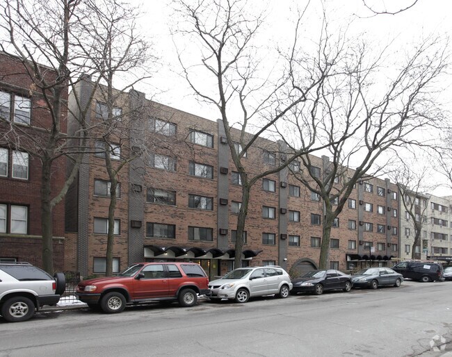 421-431 W. Barry Avenue - 421-431 W. Barry Avenue Apartments