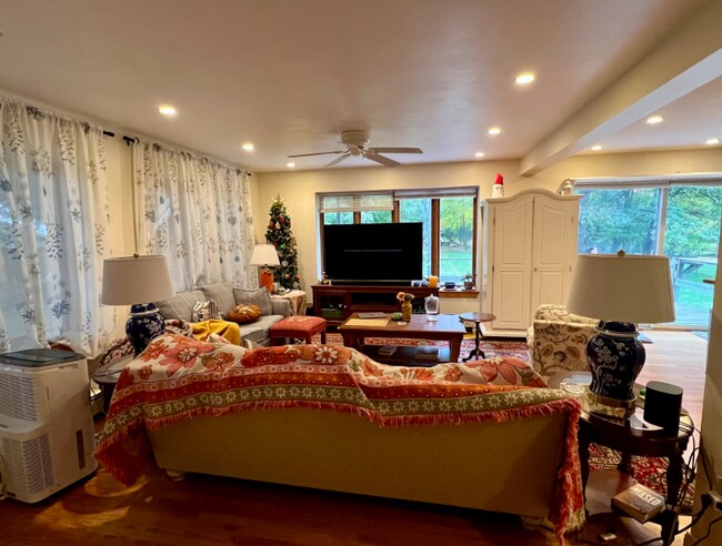 Photo - 46 Auburndale Ave