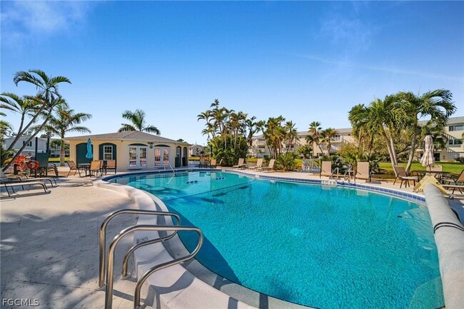 Building Photo - 13540 Stratford Pl Cir Unit 202