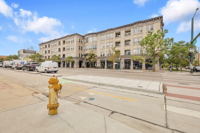 Photo - $1,530.00 - 1 Bed, 1 Bath Condo in Denver in Great Location! Unit 208