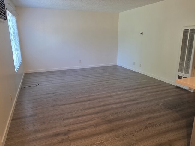 Building Photo - 614 Rancheria Dr Unit B