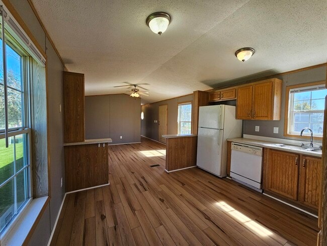 Photo - 56 Noble Ln