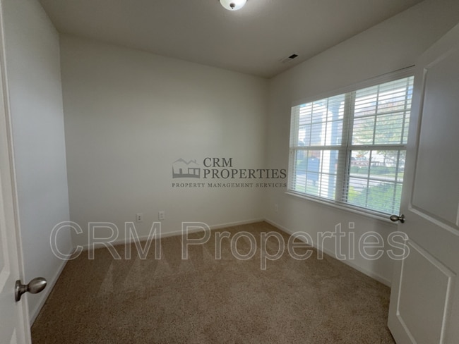 Photo - 5860 Crowley Pkwy