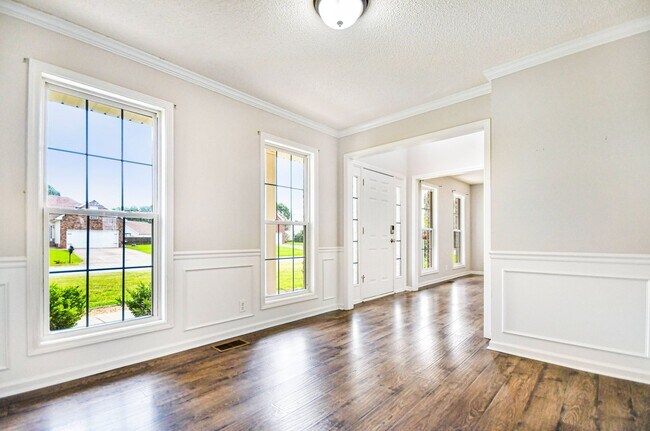 3378 Poplar Hill