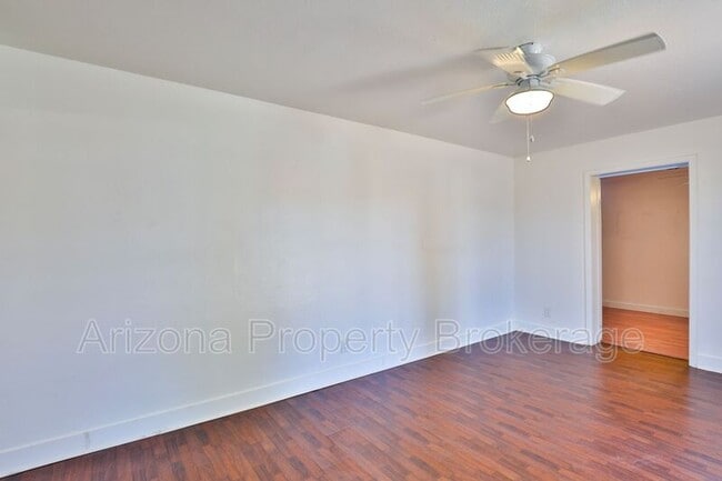 Photo - 8041 N 30th Dr