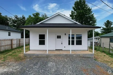 Building Photo - 2015 Blythe Ave SE Rental