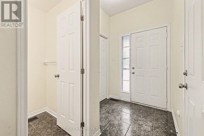 Photo - 1073 Marconi Ave