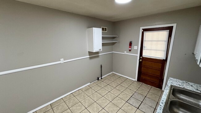 Photo - 3056 Arrendale St