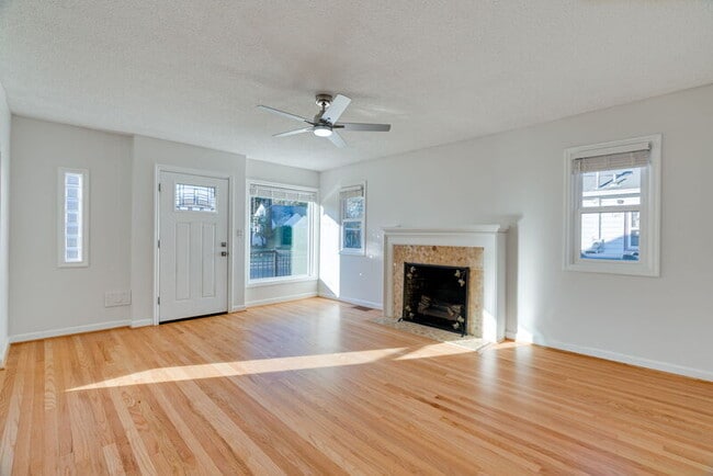 Photo - 1937 NE Dekum St