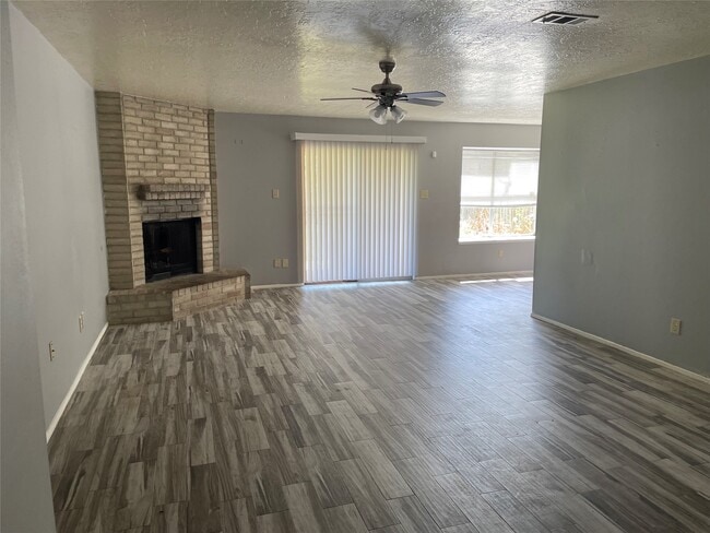 Photo - 16619 La Gloria Dr