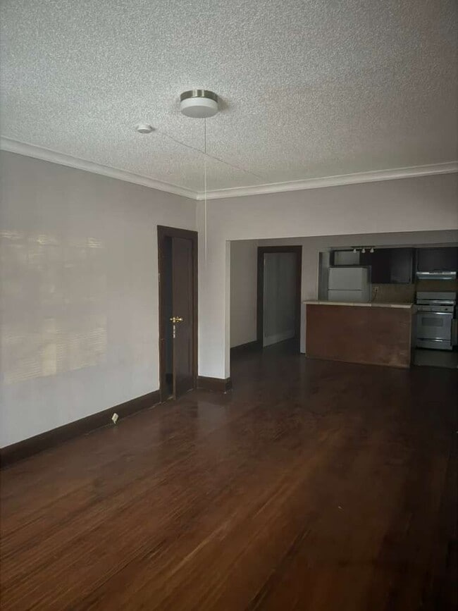 Photo - 3233 Chicago Ave Unit 2